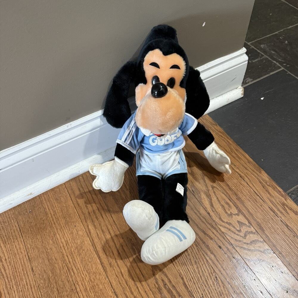 Vintage Plush Sport Goofy California Stuffed Animal Walt Disney VTG 18"